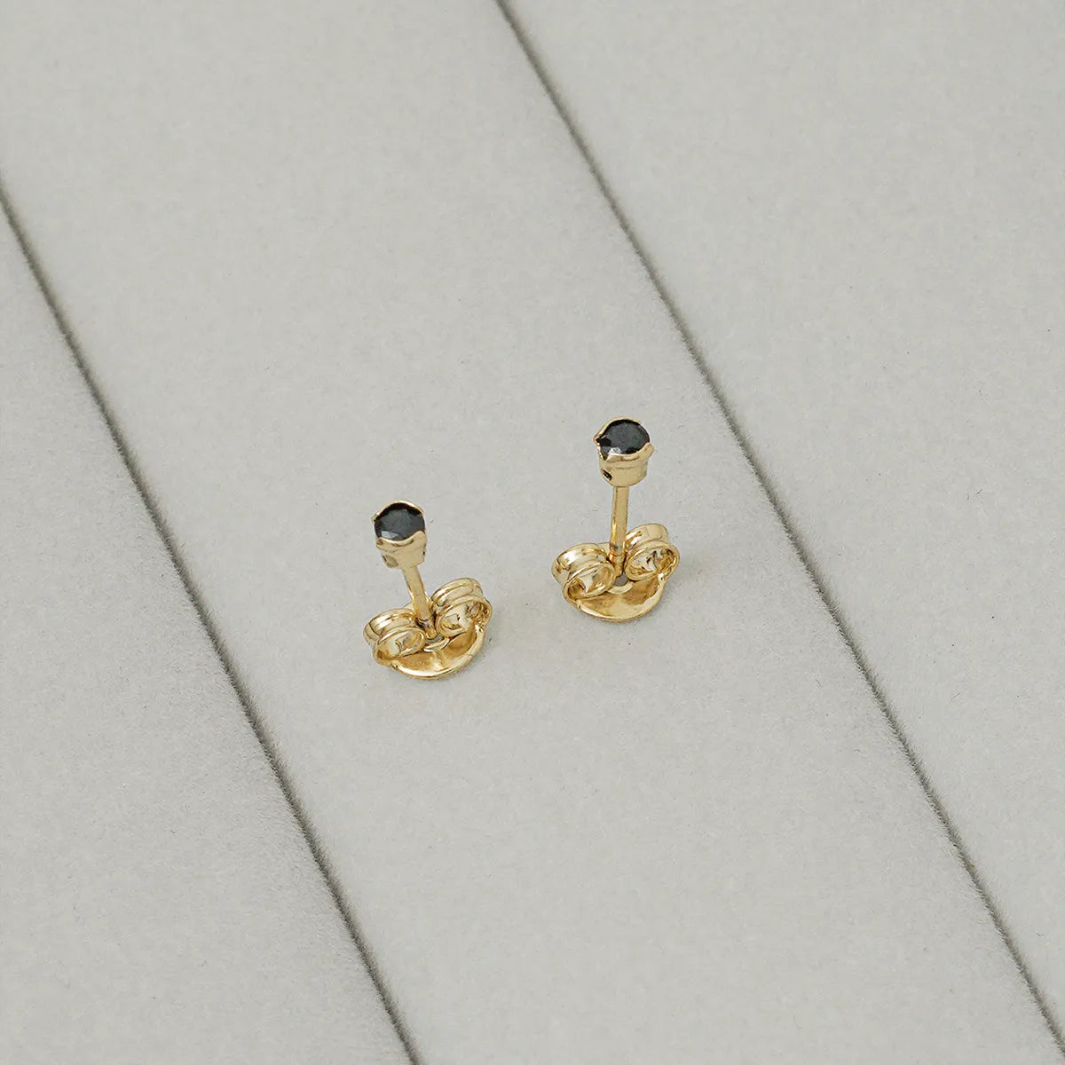 A Circonia redonda negro 2mm