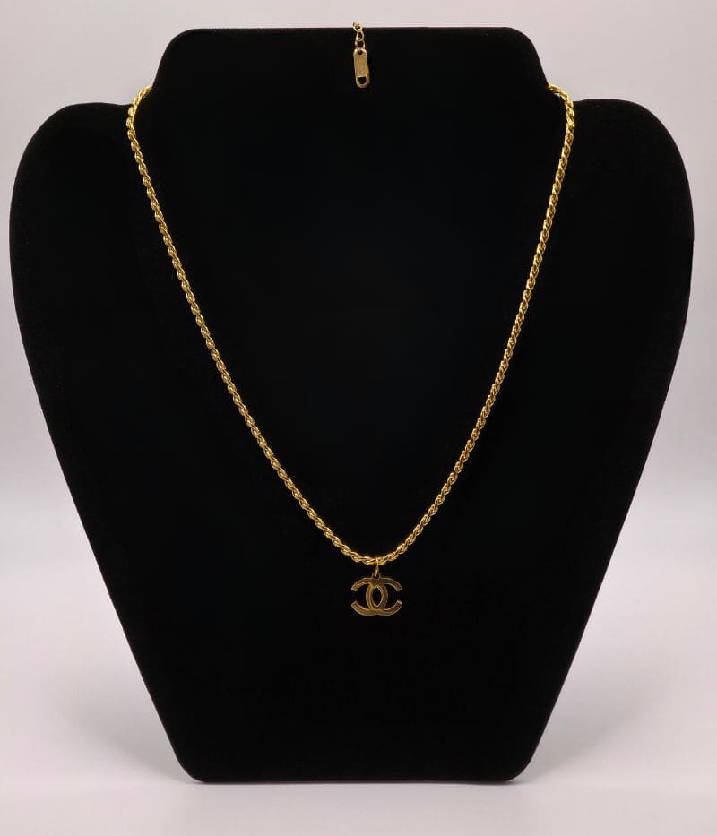 Cadena CHANEL Mujer